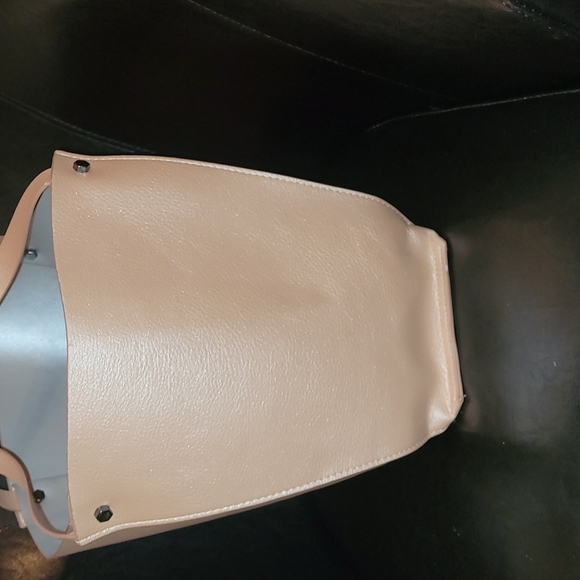 💕Neiman Marcus Tote -  Light Pink/Rose Gold with Pearl Sheer Finish💕 - Picture 8 of 11